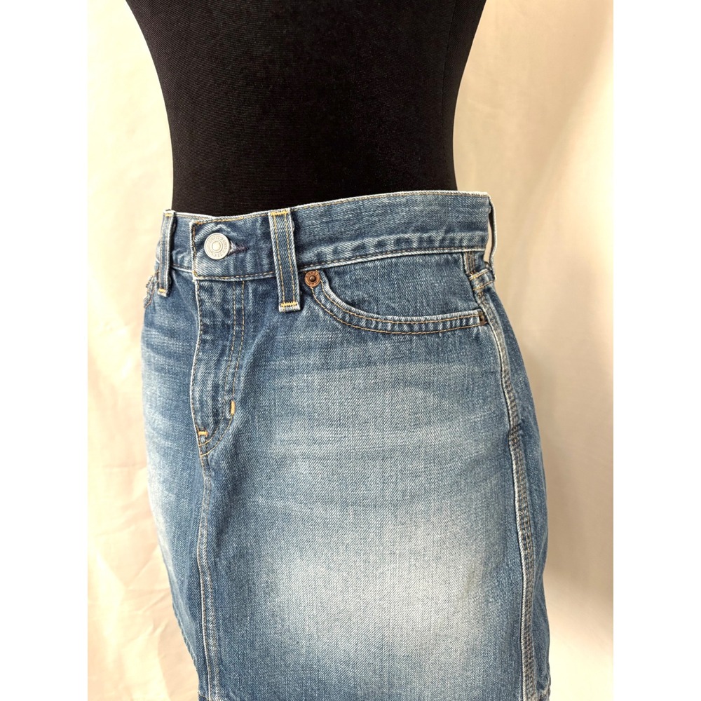 Gap Jeans Medium Wash Denim Mini Skirt Y2K Style Casual Blue Cotton Skirt - Picture 2 of 5